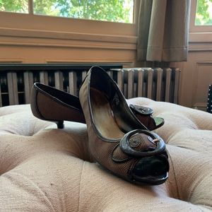 Nine West peep toe kitten heel pumps